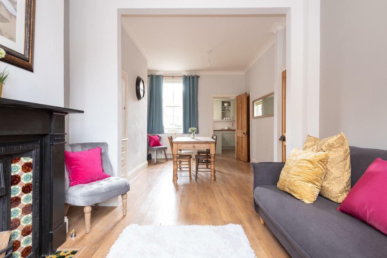 Ferienwohnung Charming Base For 5 Near Bishy Rd Pass The Keys York Exterior foto